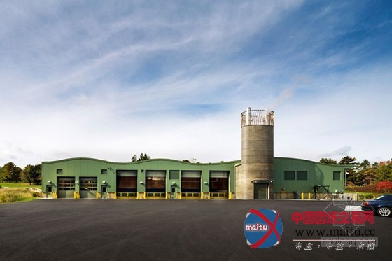 Centerbrook设计的Hotchkiss学校绿色起伏屋顶