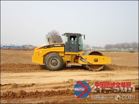 力士德压路机在南水北调工程中大展雄威