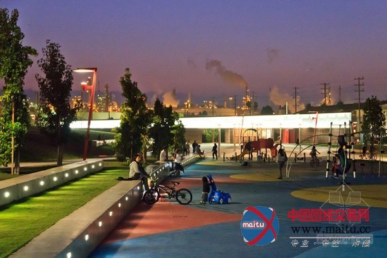 Saskai事务所设计的洛杉矶滨水公园