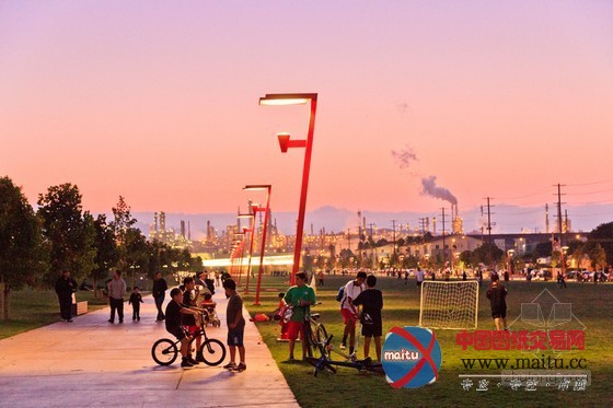 Saskai事务所设计的洛杉矶滨水公园