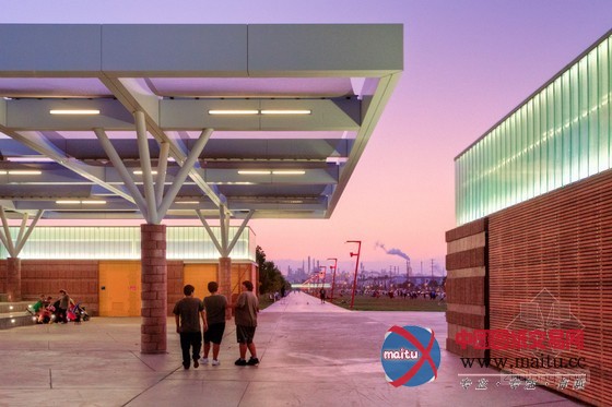 Saskai事务所设计的洛杉矶滨水公园