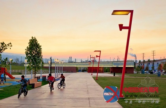 Saskai事务所设计的洛杉矶滨水公园