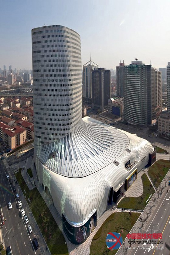 Jun Aoki设计的上海“靴状”路易·威登旗舰店