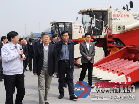 山东省委副书记、代省长郭树清调研雷沃重工