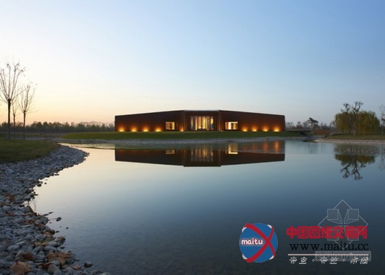 SAKO建筑师设计的北京星号酒窖及餐厅设计