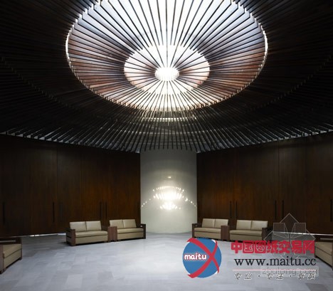 SAKO建筑师设计的北京星号酒窖及餐厅设计