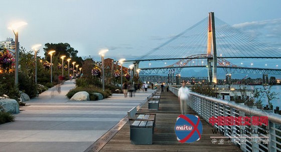 PWL Partnership设计的西敏码头公园