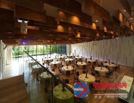 隈研吾设计的日本宫崎县花园露台酒店