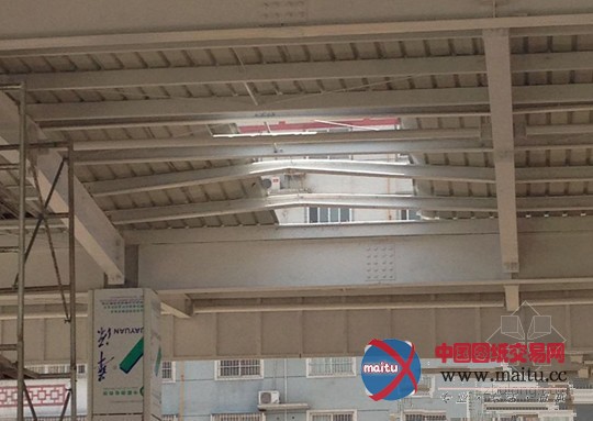 中石油洛阳一加油站施工时爆炸起火 2人被烧伤