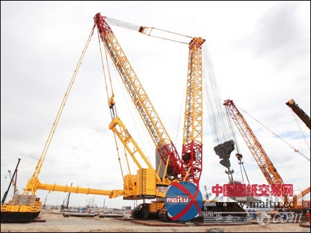 蓄势而发 徐工2000吨级履带起重机业界航母