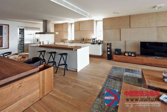 木色木质装饰设计 稳重的Bratislava河滨公寓