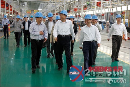 中共安徽省委副书记李锦斌到华菱星马考察