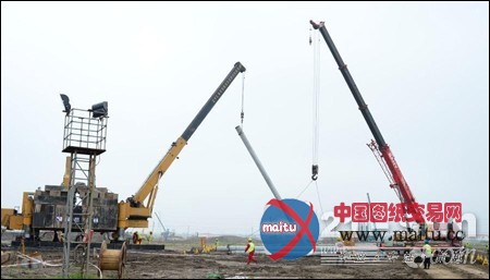 上海迪士尼乐园开工火热 徐工三一施工忙