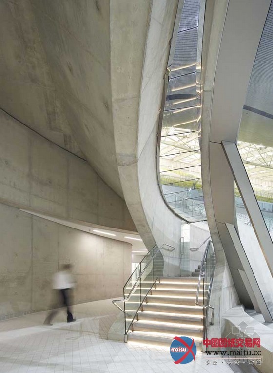 扎哈·哈迪德的伦敦奥运会水上中心首露建筑原貌