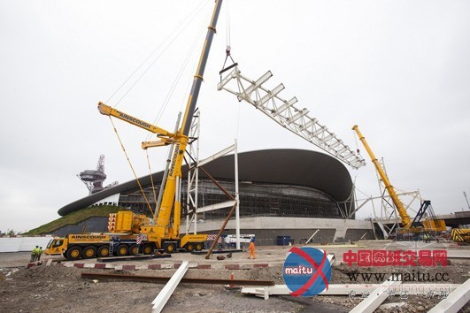 扎哈·哈迪德的伦敦奥运会水上中心首露建筑原貌