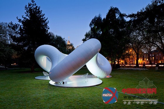 AZC atelier zundel cristea设计的英国伦敦bethnal green博物馆“和平展馆”