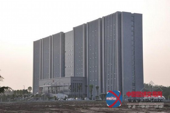 河南许昌办公楼被指豪华 历时8年耗资1.5亿建成