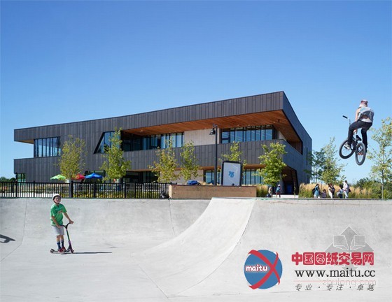 MJMArchitects设计的加拿大Chinguacousy公园重建