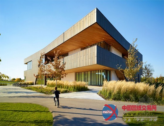 MJMArchitects设计的加拿大Chinguacousy公园重建