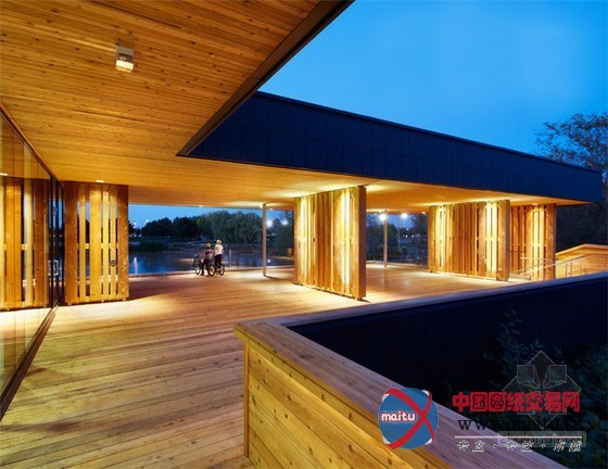 MJMArchitects设计的加拿大Chinguacousy公园重建