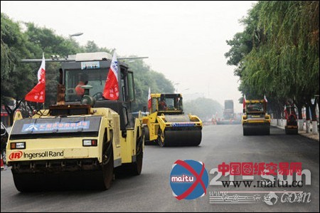 高碑店投3000万先进设备修路 提升城市形象