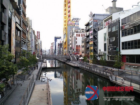 日本将建世界上最大的室外游泳池