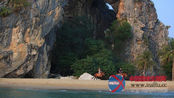 泰国至高无上的皇家度假胜地 第六感海德威华欣度假村