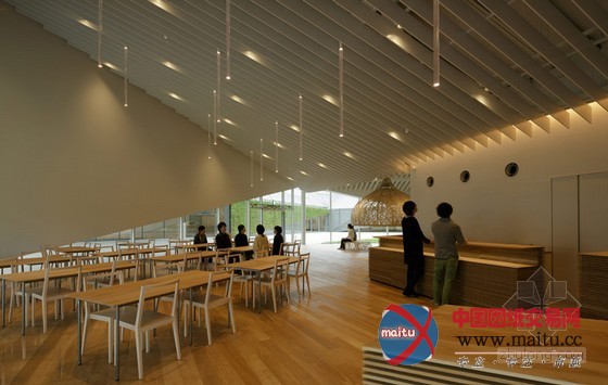 隈研吾设计的日本“折面”九州芸文馆