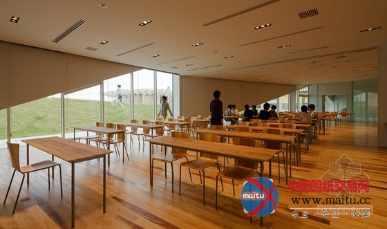 隈研吾设计的日本“折面”九州芸文馆