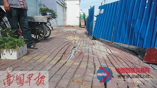 南宁工地边施工边下沉 背后原因尚不可知