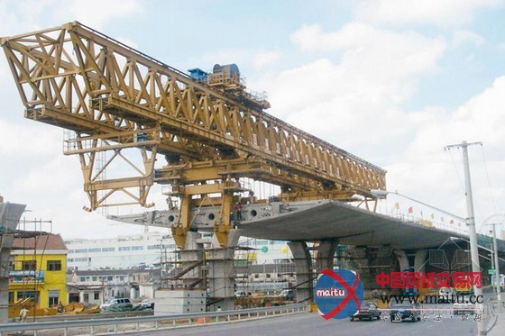 高架快速路连续箱梁浇筑采用一次成型工法