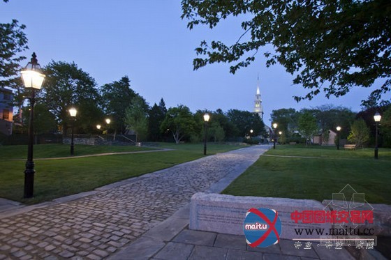 Maya Lin设计的纽波特“会客厅”公共景观