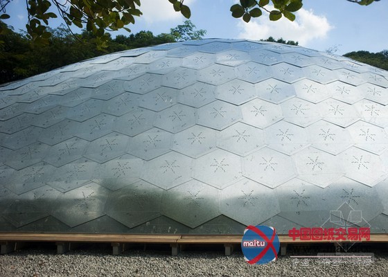 City Form Lab设计的新加坡科技设计大学网格状贝壳馆