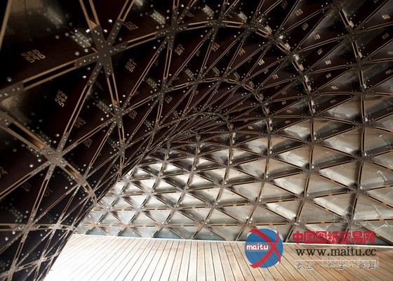 City Form Lab设计的新加坡科技设计大学网格状贝壳馆