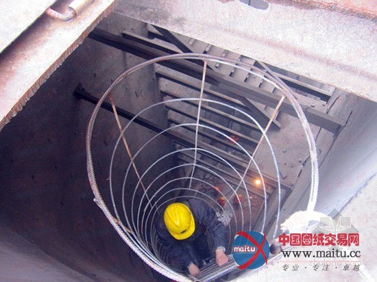 青岛地铁芝泉路站首创双层钢筋加工场 缩小施工面