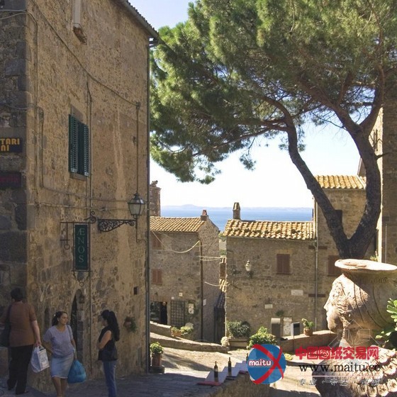 意大利独特的HR塔顶城市景观