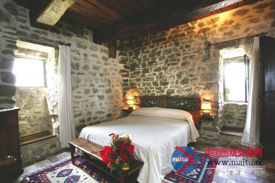 意大利独特的HR塔顶城市景观