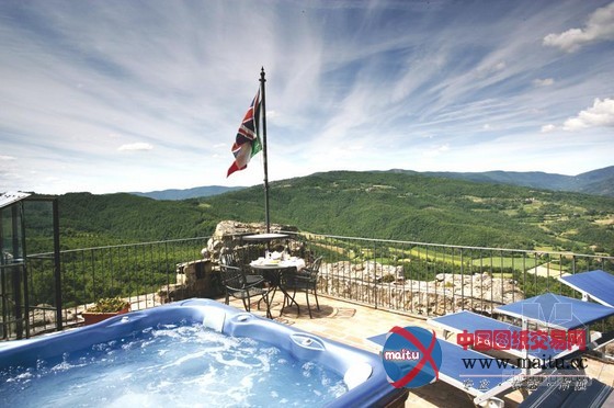 意大利独特的HR塔顶城市景观