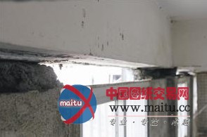 工地挖基坑 致附近民房地面沉降