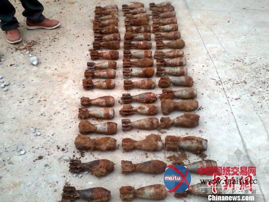 山西忻州然气管道施工挖出一批抗战时期迫击炮弹