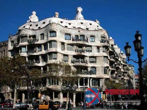 全球知名建筑鬼才安东尼·高迪诞辰161年周年