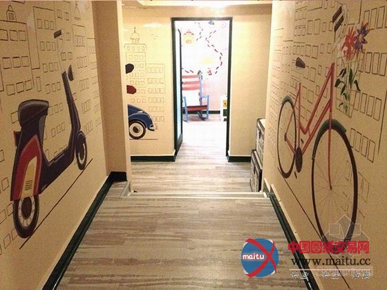 罗马尼亚奇特的手工装饰主题酒吧餐厅