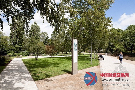 HTA设计的英国斯蒂夫尼奇城中心花园