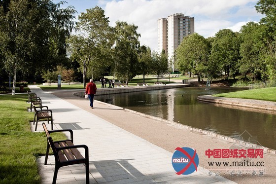 HTA设计的英国斯蒂夫尼奇城中心花园