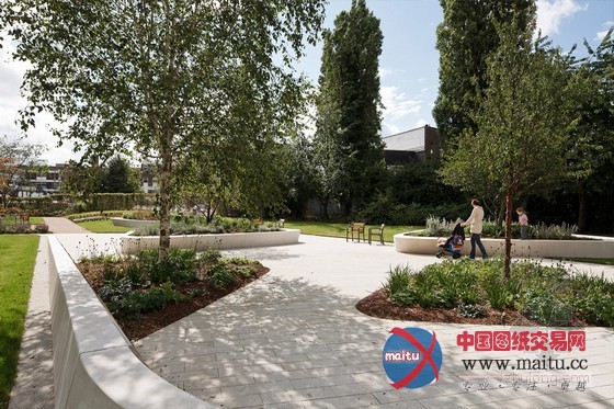 HTA设计的英国斯蒂夫尼奇城中心花园