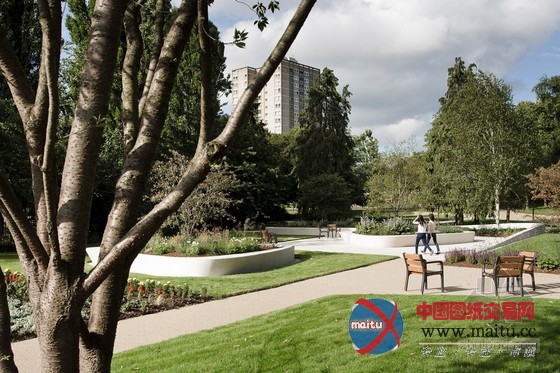 HTA设计的英国斯蒂夫尼奇城中心花园