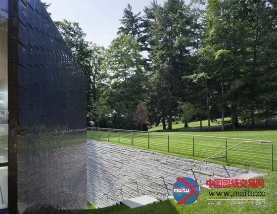 GLUCK设计的纽约绿色屋顶游泳馆