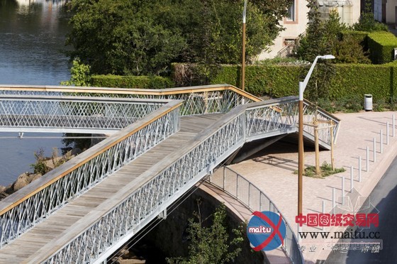 ARPAE设计的法国默尔特河畔的朗莱塔珀发展项目