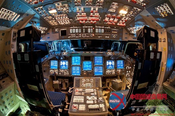 高科技设备揭秘 美国航天飞机驾驶舱复杂室内大曝光