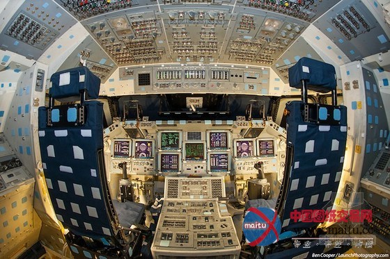 高科技设备揭秘 美国航天飞机驾驶舱复杂室内大曝光